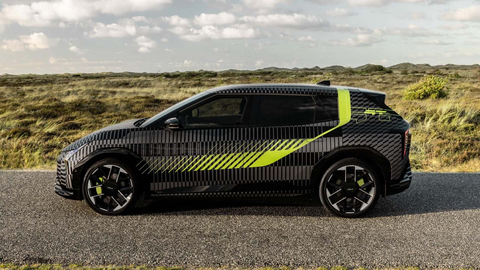 Kia EV4 GT: Αποκαλύπτεται στις 9 Ιανουαρίου 